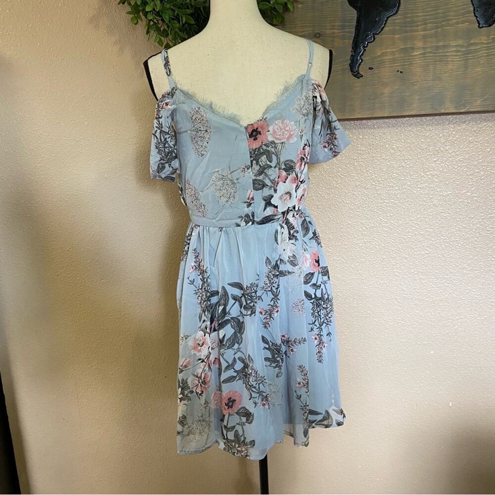 NWOT Lulus Verona Light Blue Floral Print Off-the-Shoulder Lace Dress - Picture 4 of 10